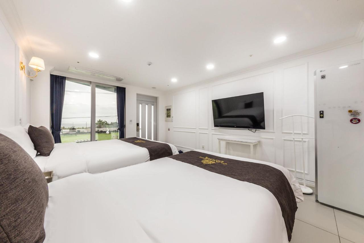 Gladsheim Hotel Seogwipo Ngoại thất bức ảnh