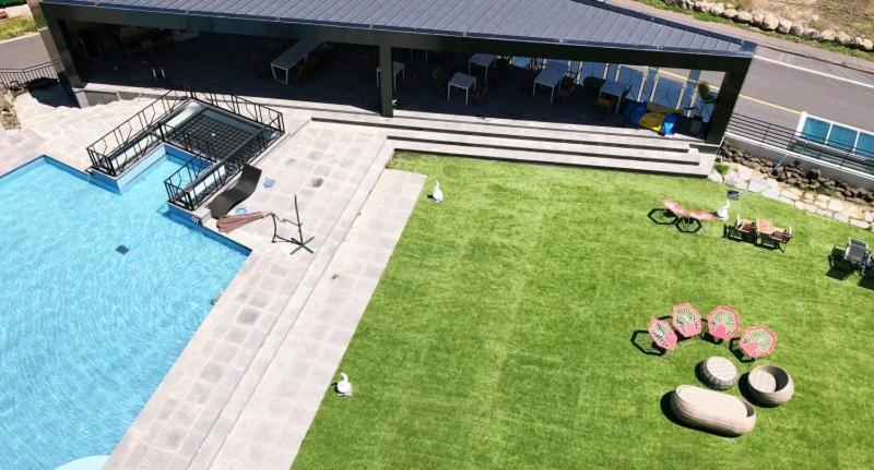 Gladsheim Hotel Seogwipo Ngoại thất bức ảnh