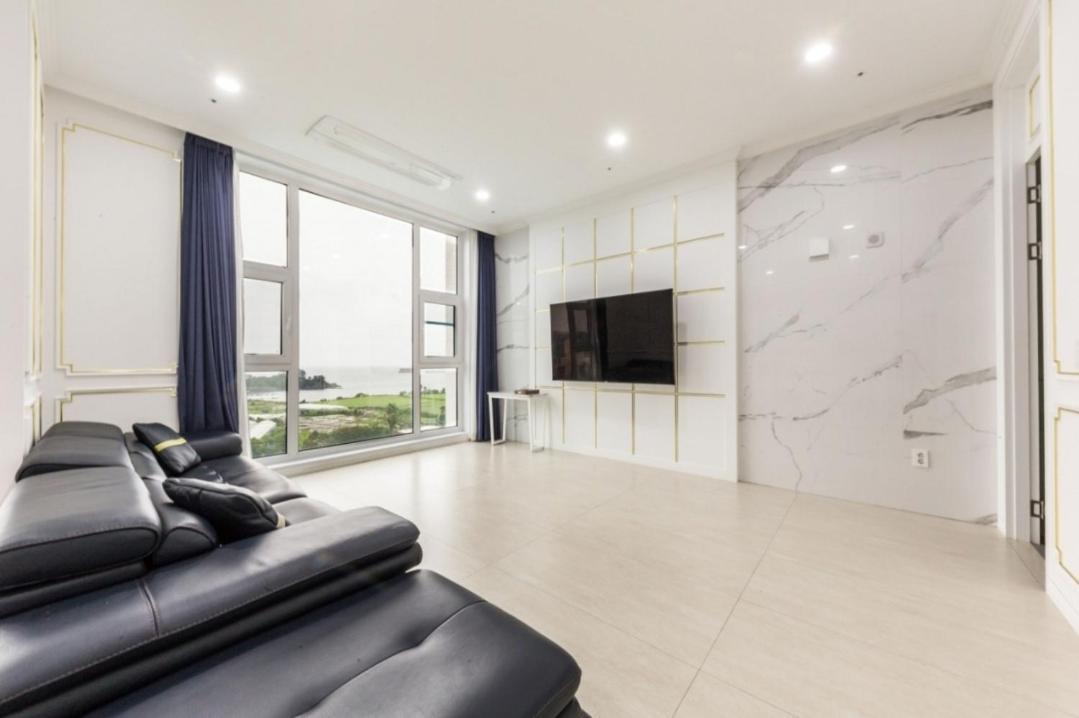 Gladsheim Hotel Seogwipo Ngoại thất bức ảnh