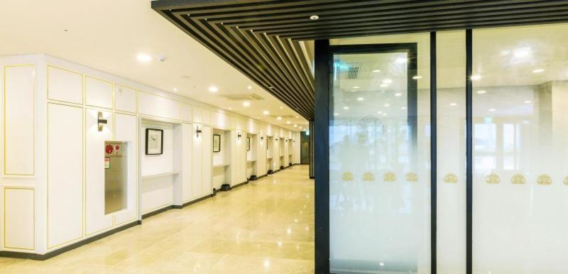 Gladsheim Hotel Seogwipo Ngoại thất bức ảnh