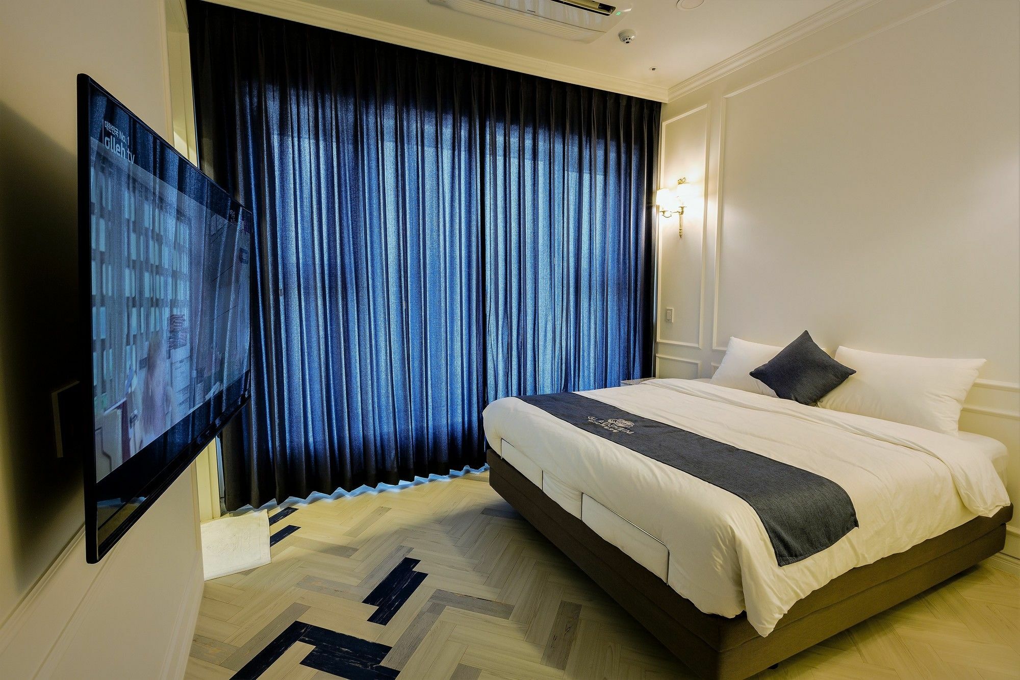 Gladsheim Hotel Seogwipo Ngoại thất bức ảnh